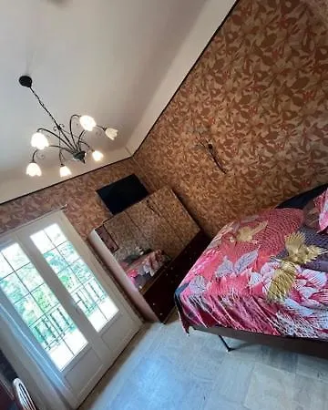 Le Chant Des Pins En Cevennes Frühstückspension 3*